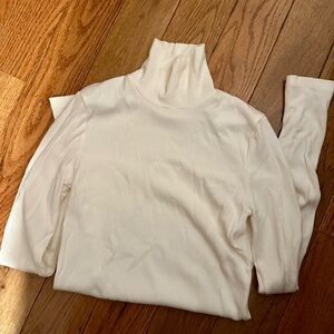 Aritzia Wilfred Only Turtleneck - XS Light Birch Off White - Like New